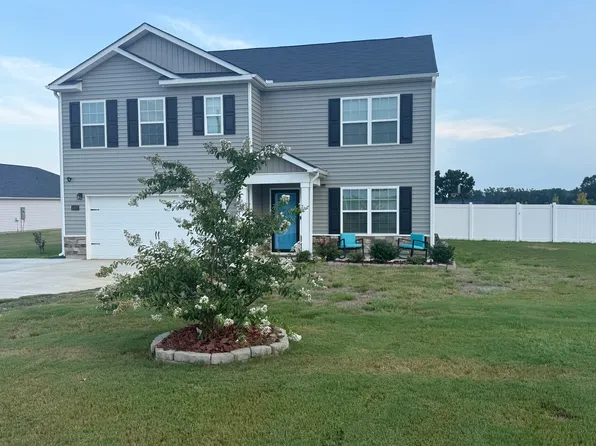 4083 Debbie Dr, Ayden, NC 28513