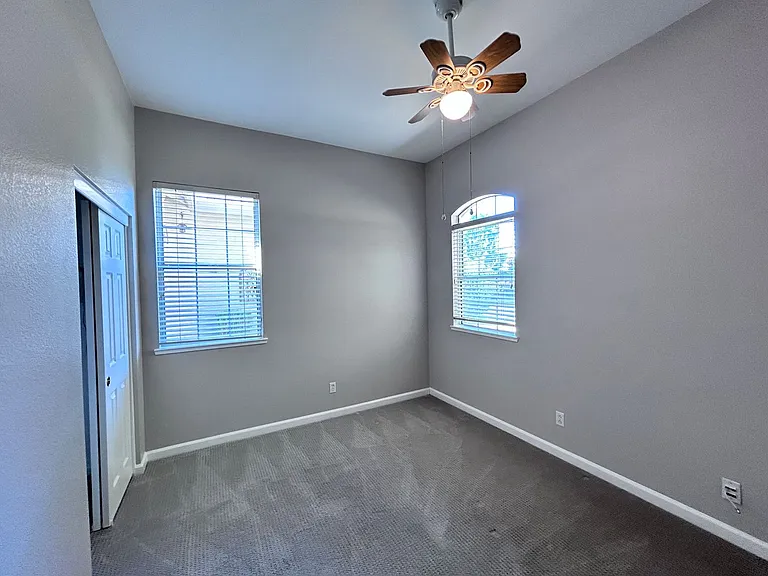 4015 Avellano Dr — Photo 9