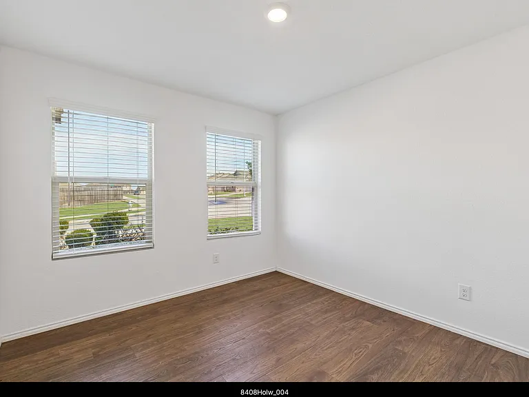 8408 Hollow Bend St — Photo 15