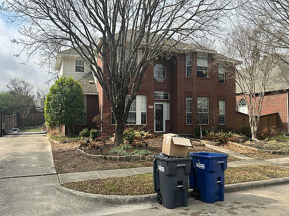 3rd image of 2603 Saint Michelle Ln