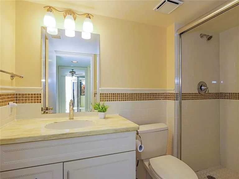 1821 Mooringline Dr #1C — Photo 20