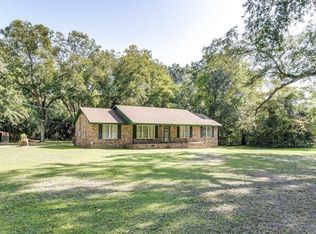 300 Davis St, Bishopville, SC 29010