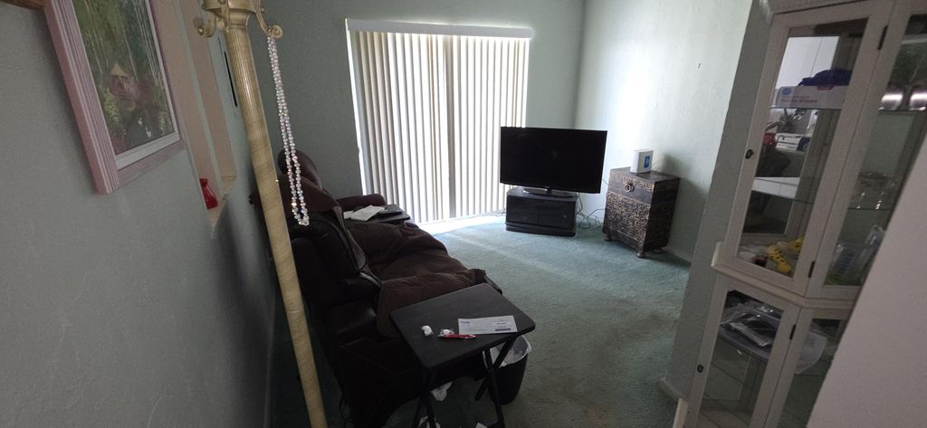 2448 NE 13TH Avenue, photo 5