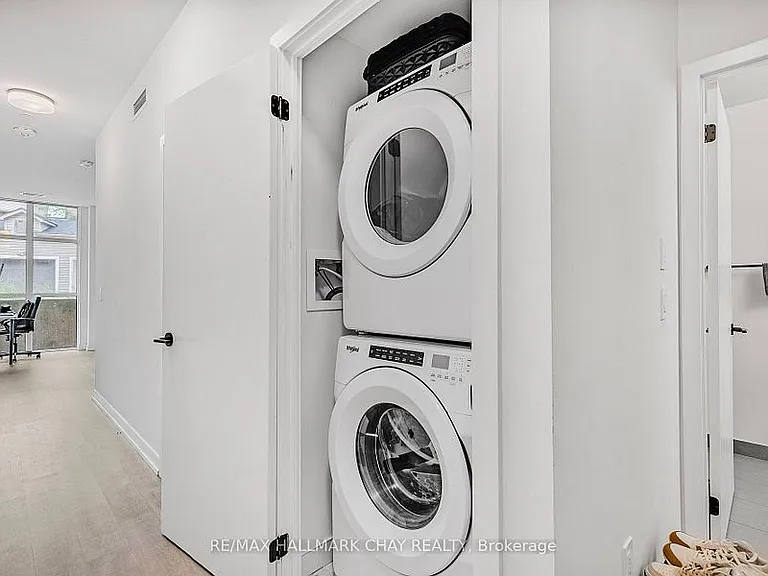 2300 Saint Clair Ave W #110 — Photo 25