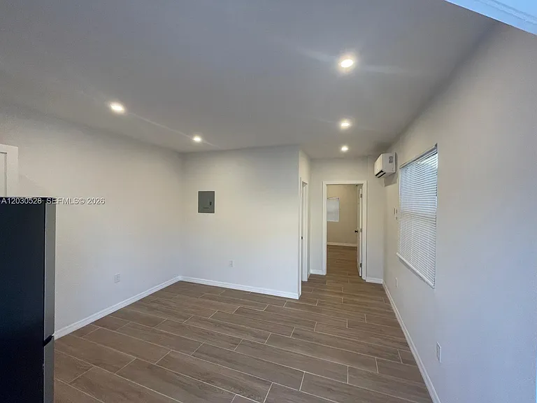 6801 SW 22nd St #- — Photo 8