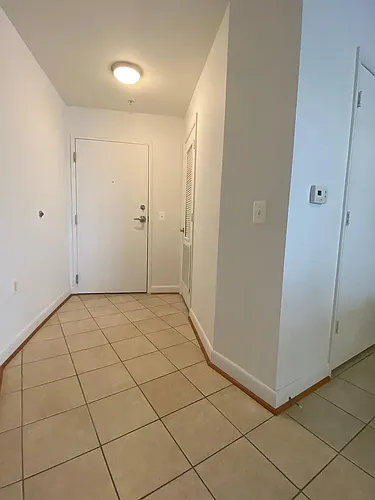 400 Massachusetts Ave Photo 1