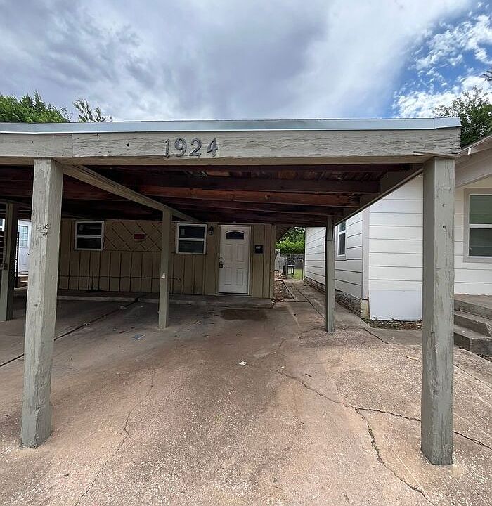 1st image of 1924 N Cross Ave