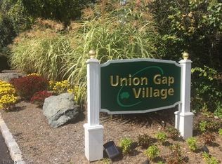 11 N Slope, Clinton, NJ 08809