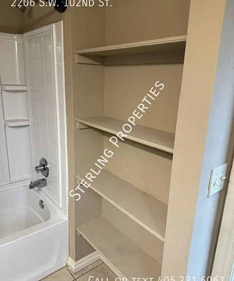 2206 SW 102nd St — Photo 30