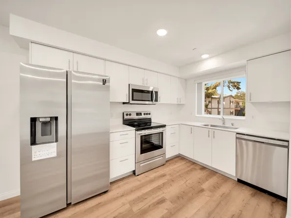 11514 Cumpston St #201, North Hollywood, CA 91601