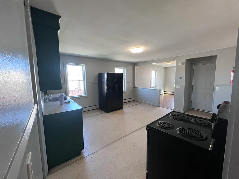 39 Knox St #9 — Photo 6
