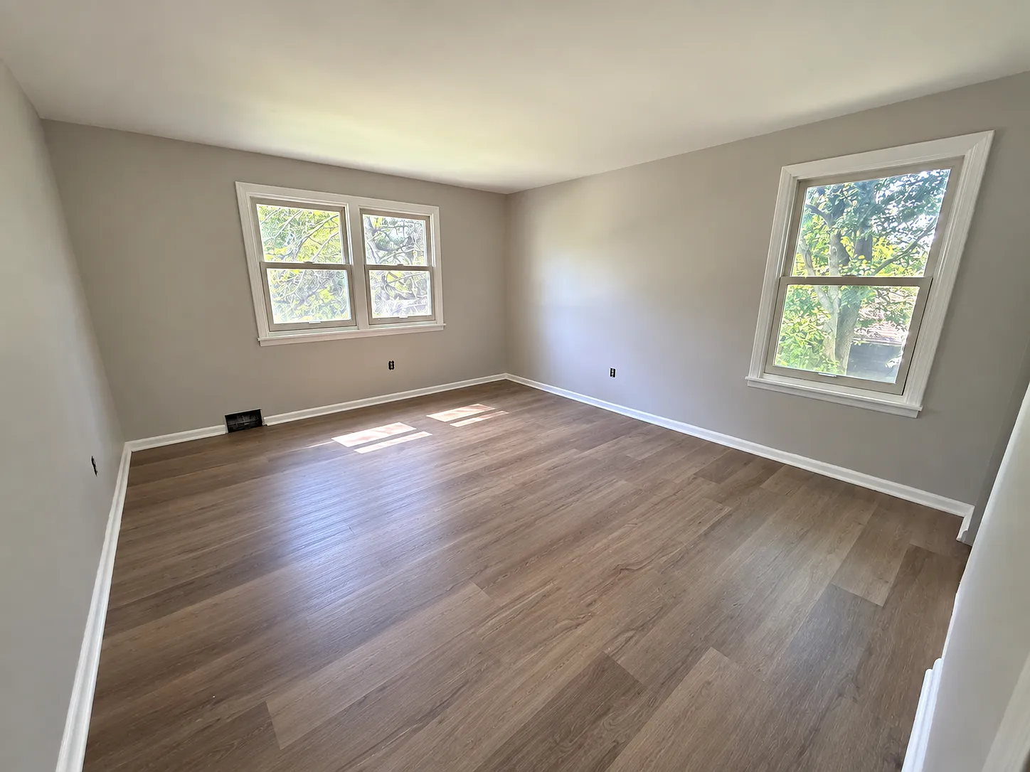 3 bed, $1,995 — Photo 4