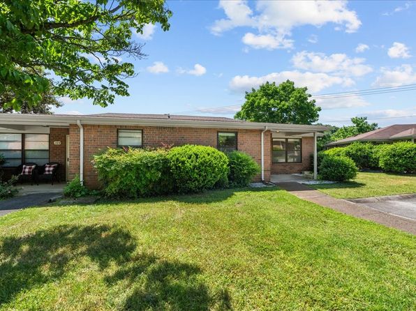 327 Deer Lake Dr, Nashville, TN 37221