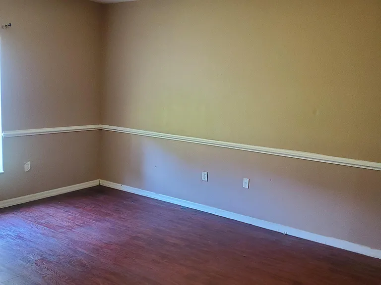 816 Mountbatten Ln — Photo 12