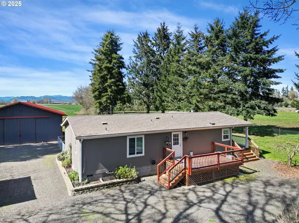 95868 Howard Ln, Junction City, OR 97448