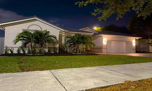 15840 SW 152nd Ct Photo 1