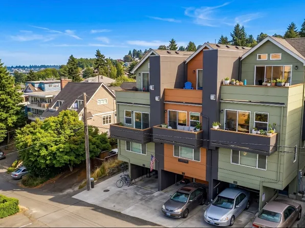 40 Florentia St #A, Seattle, WA 98109