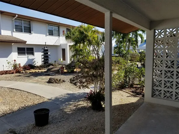 1303 SE 46th Ln APT B, Cape Coral, FL 33904