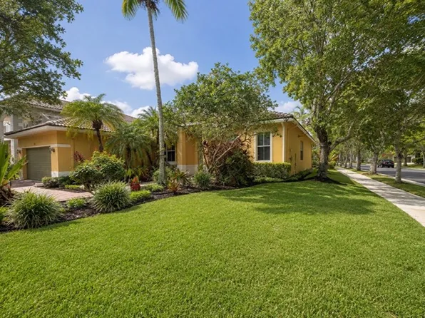 1213 Skylark Dr, Weston, FL 33327