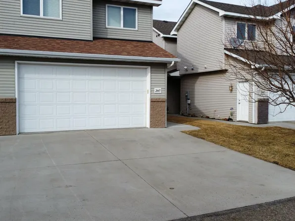2445 Water Park Loop SE, Mandan, ND 58554