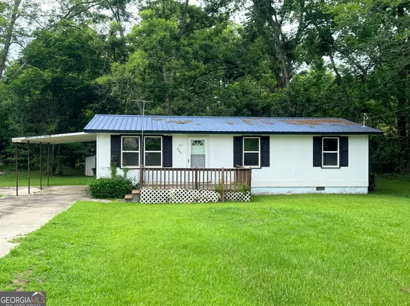 223 Gay St, Millen, GA 30442