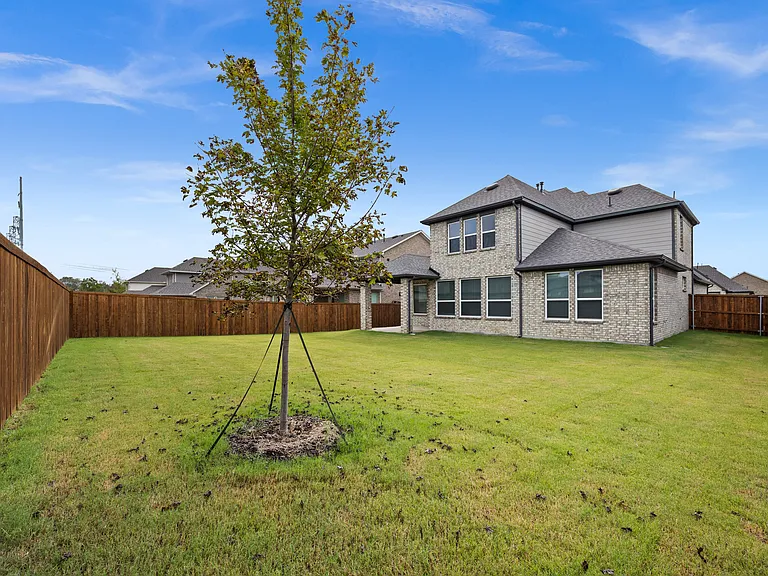 6506 Elaine Ct — Photo 3