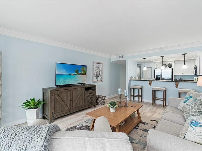 25800 Hickory Blvd #105 — Photo 9