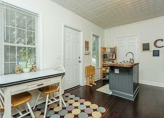 Eat in Kitchen with Laundry Nook -hook up in closet