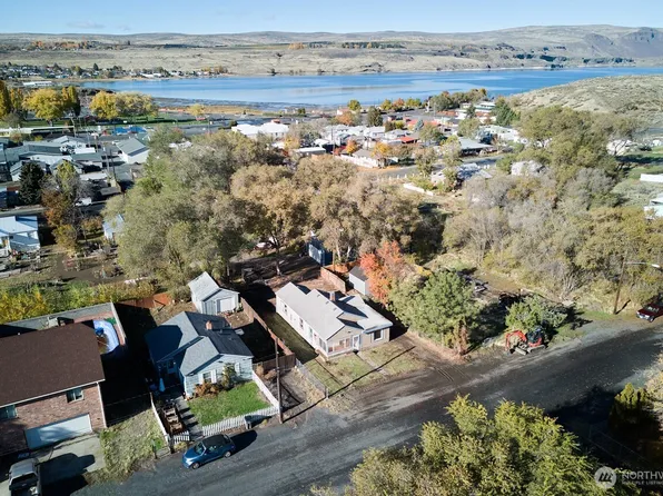 121 N Fern Street, Soap Lake, WA 98851