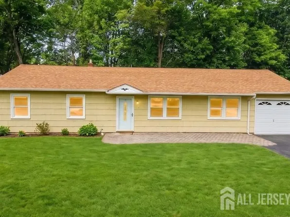 10 Brook Hollow Rd, Piscataway, NJ 08854