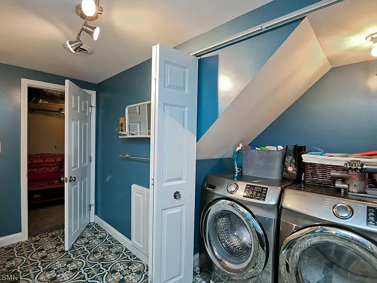 1119 Van Buren Ave — Photo 16