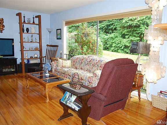 4th image of 6013 Hillcrest Dr SW