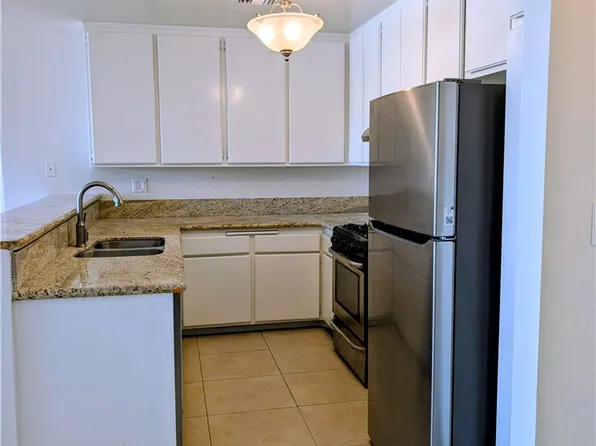 17330 Chatsworth St APT 9, Granada Hills, CA 91344