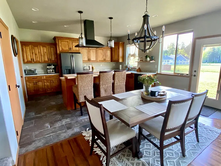 403 Bottle Bay Rd — Photo 5