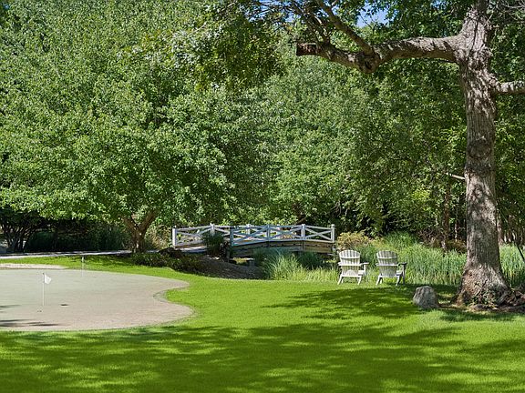 3rd image of 1332 Deerfield Rd