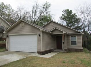 708 N 15th St, Van Buren, AR 72956