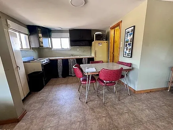 2 bed, 800 sqft, $1,200 — Photo 2