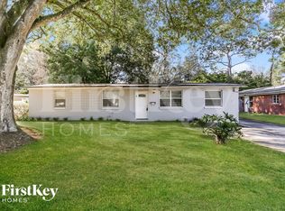 2214 Red Oak Dr, Jacksonville, FL 32211