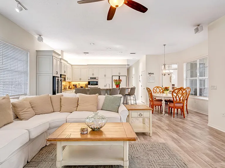 1200 Tree Bay Ln — Photo 8