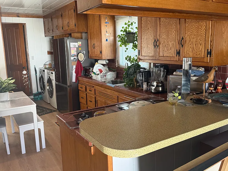 855 Pepper St — Photo 14