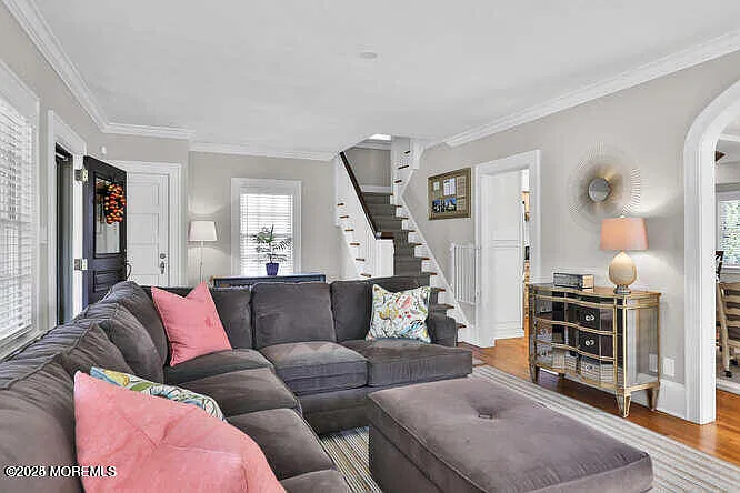 4 bed, 3.5 bath, 2500 sqft, $9,500 — Photo 3