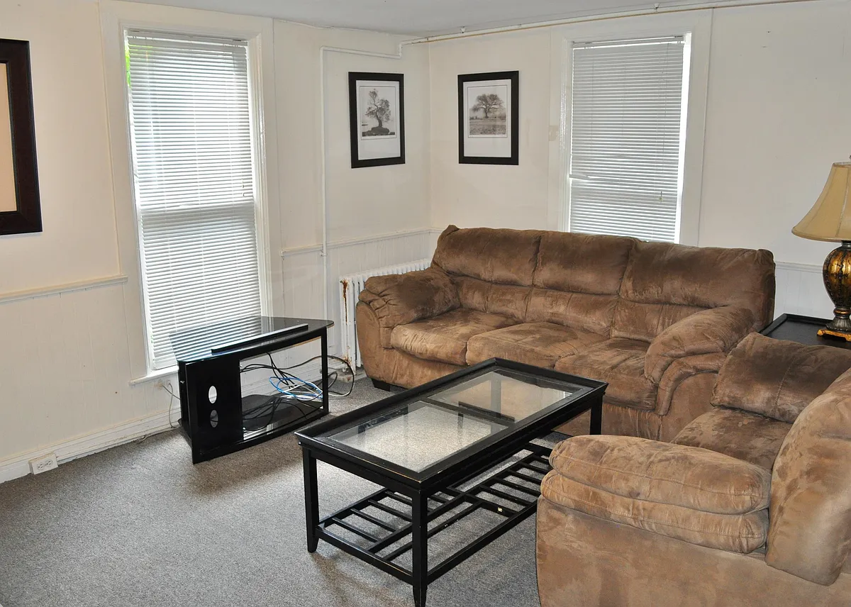 Building Photo - 209 Williams St #1