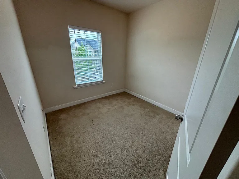 721 Suffield Way — Photo 29