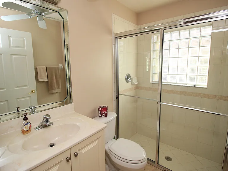2322 Butterfly Palm Dr — Photo 16