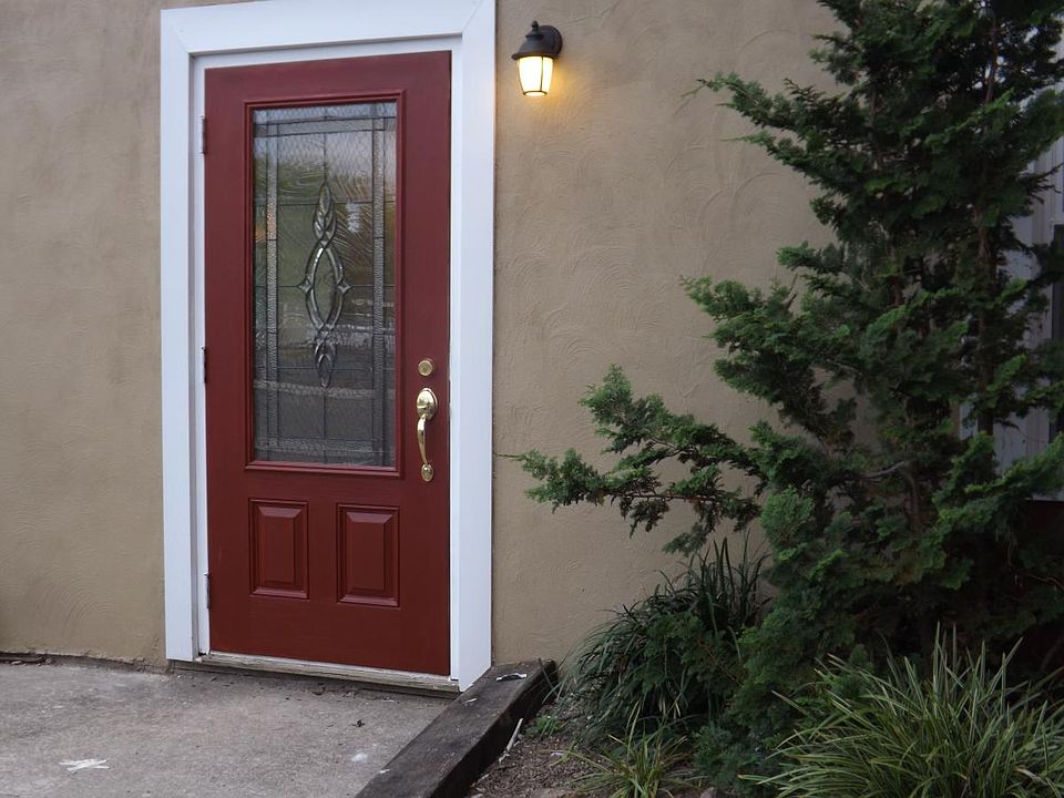 Front Door - 466 Fl1