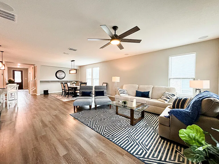 8134 Emmeline Dr — Photo 7