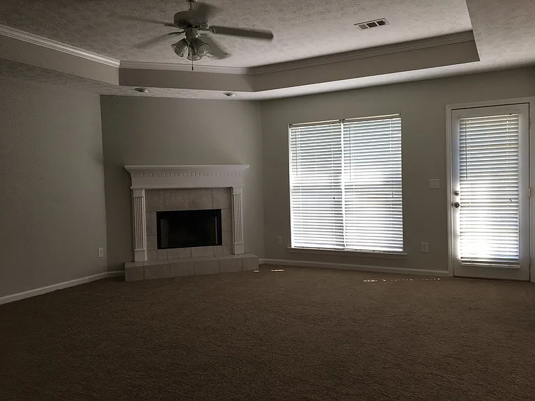 6936 Oak Side Dr — Photo 2