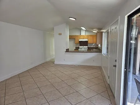 1417 Springtree Ln — Photo 2