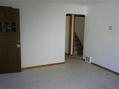 4th image of 13011 Highlandview Ave