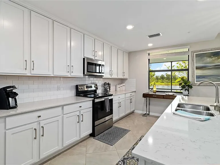 10805 Tarflower Dr #101 — Photo 17